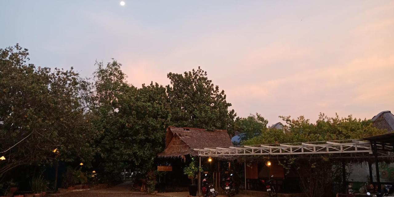 Banyan Tree Hostel كامبوت المظهر الخارجي الصورة