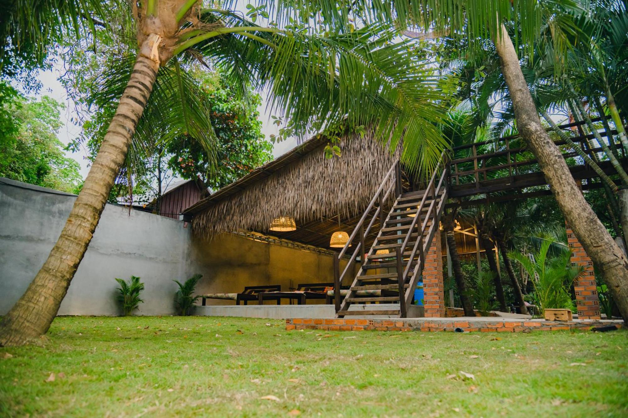 Banyan Tree Hostel كامبوت المظهر الخارجي الصورة