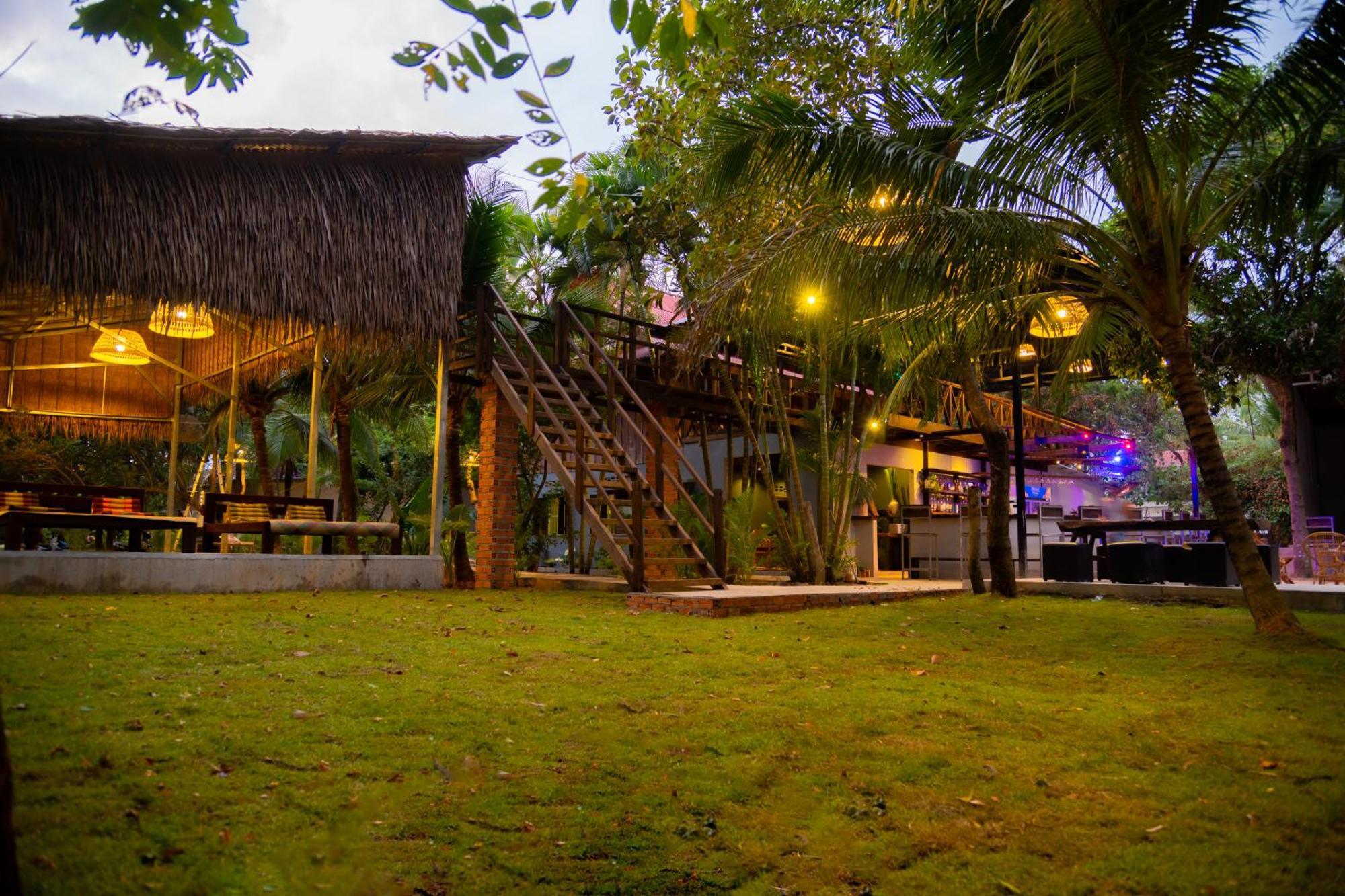 Banyan Tree Hostel كامبوت المظهر الخارجي الصورة