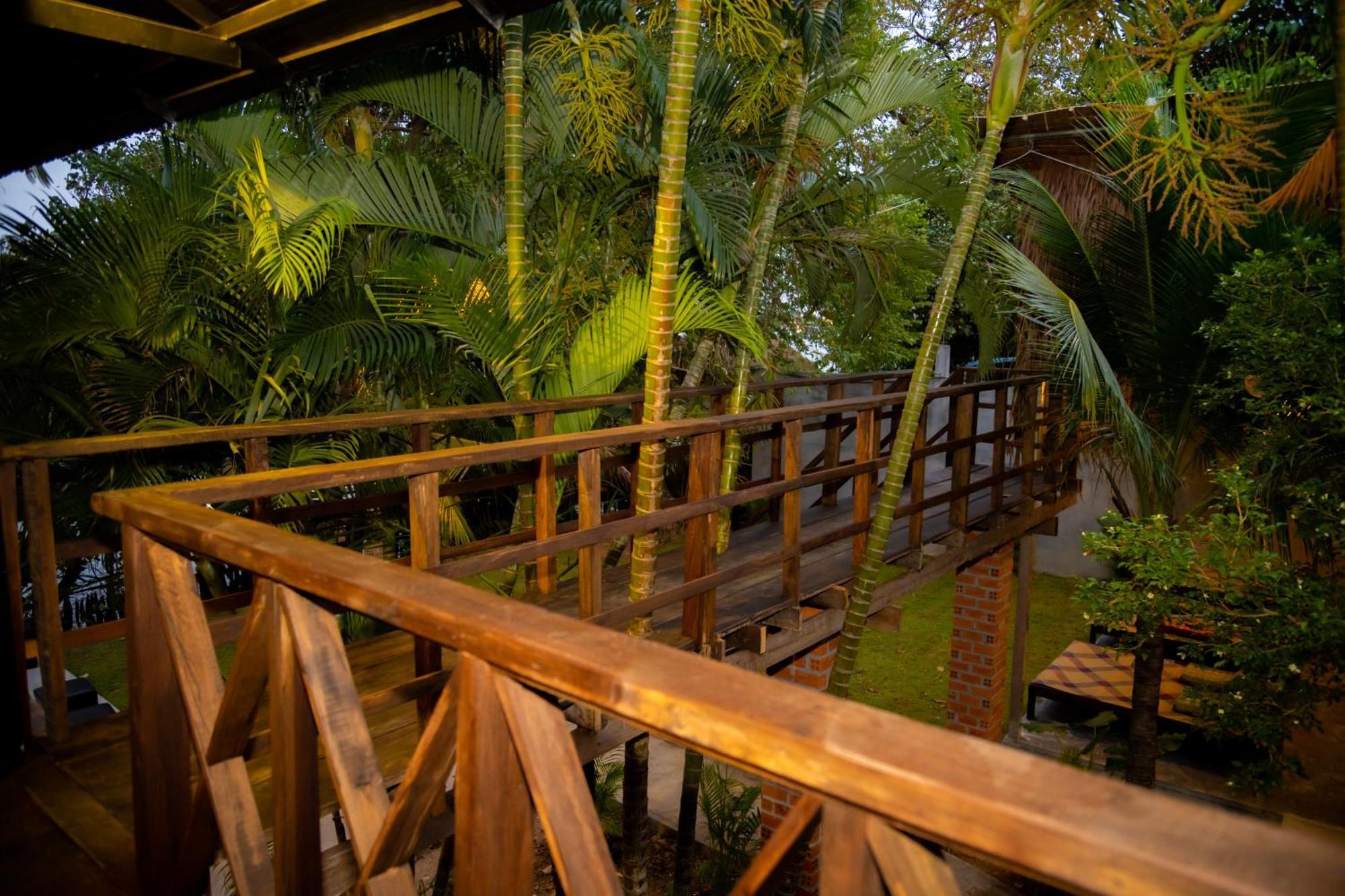Banyan Tree Hostel كامبوت المظهر الخارجي الصورة