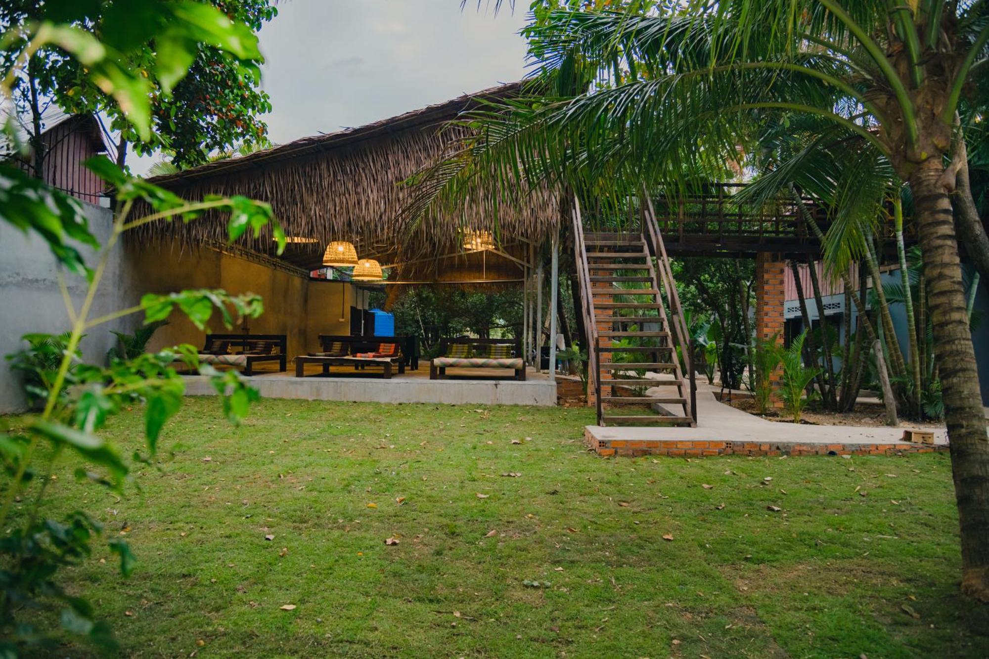 Banyan Tree Hostel كامبوت المظهر الخارجي الصورة