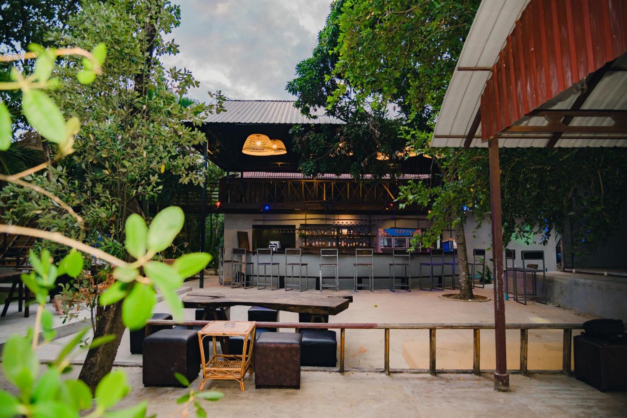 Banyan Tree Hostel كامبوت المظهر الخارجي الصورة